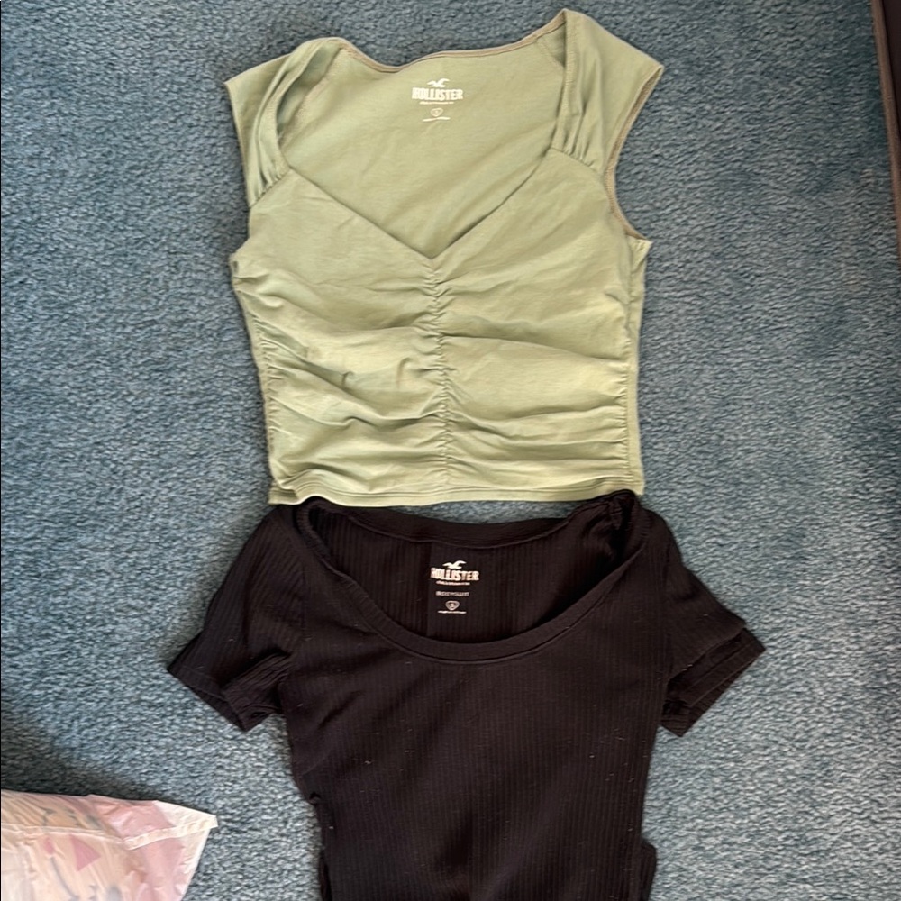 Hollister Ruched V-Neck Crop Top in Sage Green (with Black Ribbed Tee)